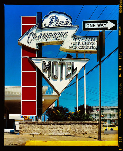 Richard Heeps - Pink Champagne Motel, Wildwood, New Jersey 70x60cm