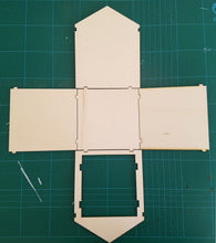 Load image into Gallery viewer, Build a beach hut 1:16 model kit