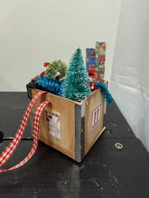 Load image into Gallery viewer, Littlepapa Dollhouse - Miniature box of Christmas Tree decorations (Bauble)