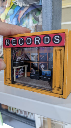 Record Shop (Orange) - Littlepapa's Dollhouse