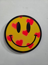 Load image into Gallery viewer, Smiley medium With Hearts - Show Pony - 20cm diameter