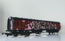 Load image into Gallery viewer, Chum101 - &#39;Gratitude/ Attitude&#39; Graffitied 1:76 Carriage
