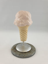 Load image into Gallery viewer, 96togo Single scoop - Strawberry